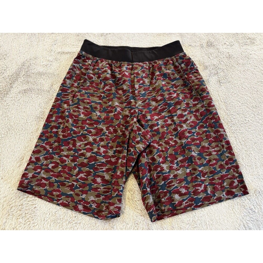 Lululemon Pace Breaker Shorts Mens Med Red Floral Camo Athletic Running 9 Inch